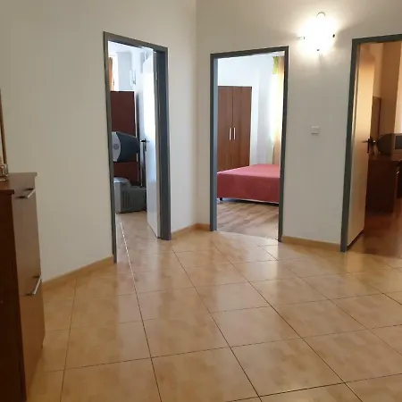 Централ Плаза アパート *